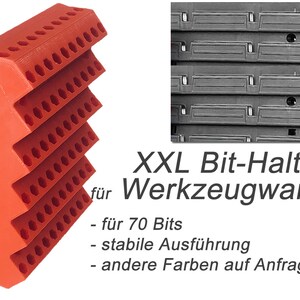 Può includere: Porta punte a parete in plastica rossa per 70 punte.  XXL Bit-Halter für Werkzeugwand - für 70 Bits - stabile Ausführung - andere Farben auf Anfrage