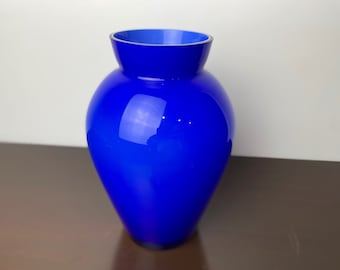 1960s Cobalt Blue Cased Empoli Glass Vase, Vintage Mid Century Italian Glassware, Centerpiece Tabletop Flower Vase, Art Glass