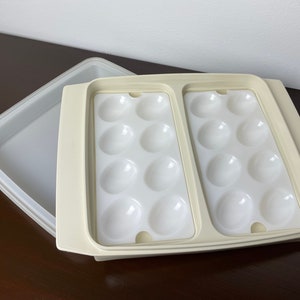 Tupperware Mandel Kunststoff Teufelsei Behälter/Aufbewahrung/Aufbewahrung 723-2 mit Deckel, Vintage Eiertablett, Eierträger, 1980er Jahre Küche