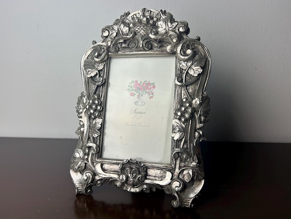 ヴィンテージ装飾花/ブドウ/スクロールシルバー樹脂フォトフレーム