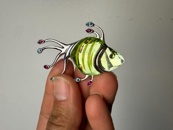 Swarovski Paradise Calimera Crystal Tropical Exotic Fish Brooch Pin
