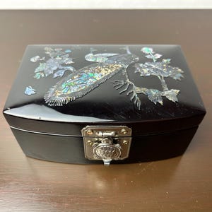 Vintage Korean Jewelry Box Black Lacquered with Mother of Pearl Inlay Figural Peacocks, Asian Oriental Vantiry Decor, Ring Organizer