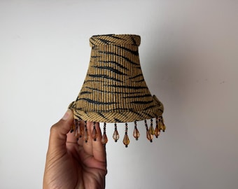 Mini pantalla de lámpara vintage con estampado de rayas de tigre, accesorio de iluminación con estampado animal exótico.