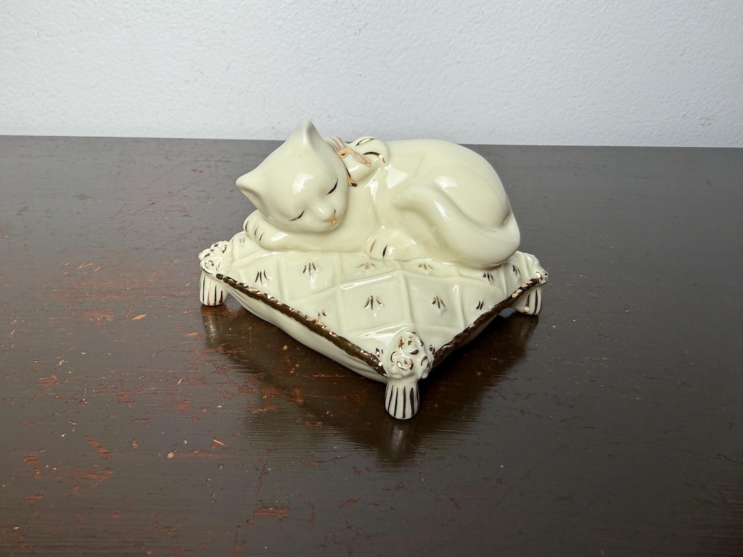 Vintage Lenox “dreaming Away” Sleeping Porcelain Sleeping Cat on