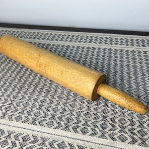 Vintage 17” Wood Rolling Pin, Rustic Pastry Bakeware Tool, Dough Baking Utensil, Farmhouse/Country Kitchen Decor, Pie Cookie  Baker Gift