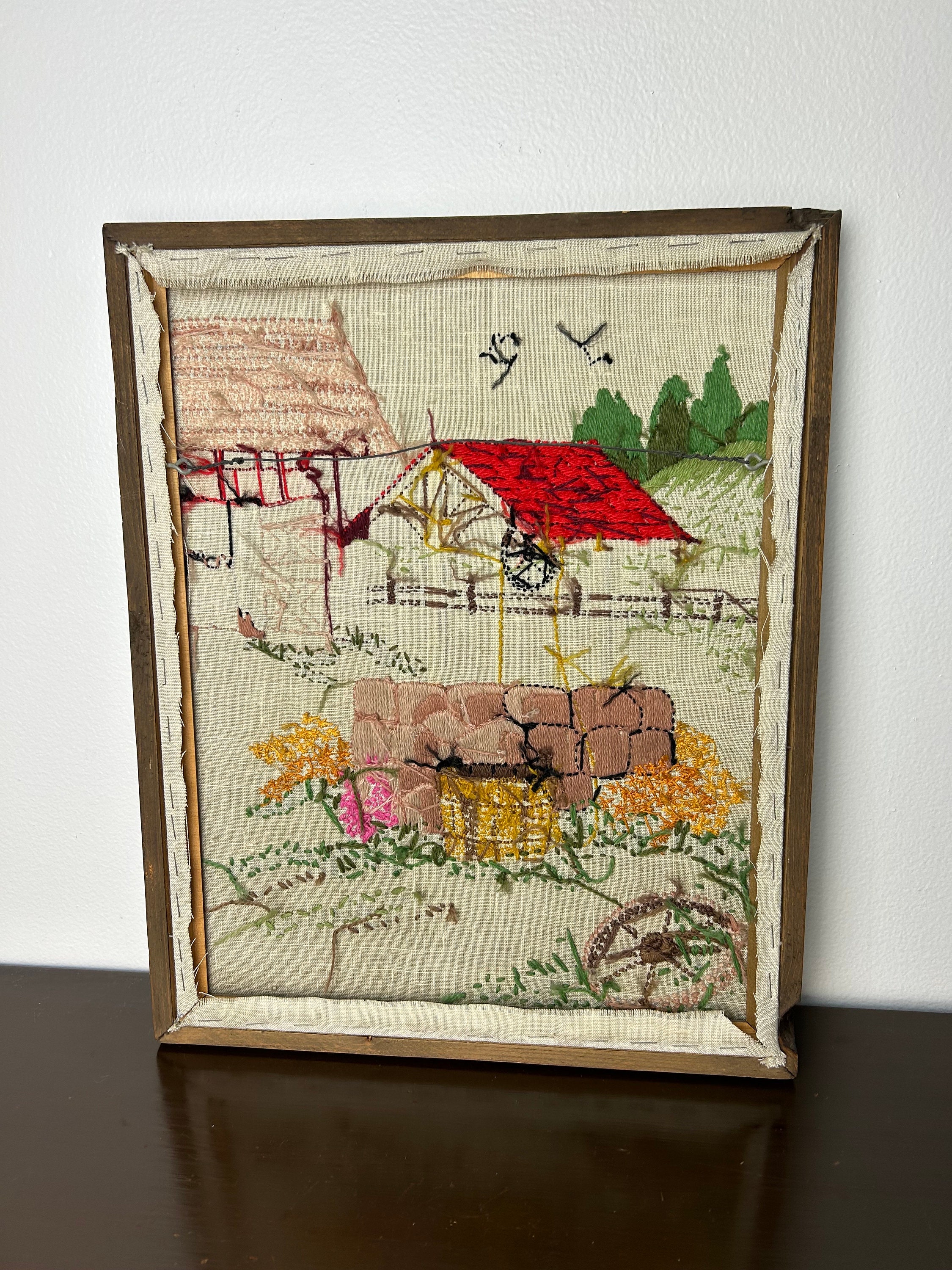 Broderie Crewel Vintage Encadrée Récolte été Pommes Baies - 19x15 Pouces, Années 70, Occasion