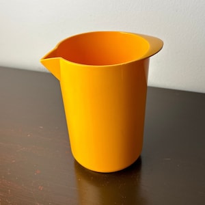 MCM Yellow Melamine Carafe/Jug by Rosti Mepal, Retro/Vintage 1970’s Juice Pitcher, Denmark/Danish Design, Juice/Cocktail/Mixology