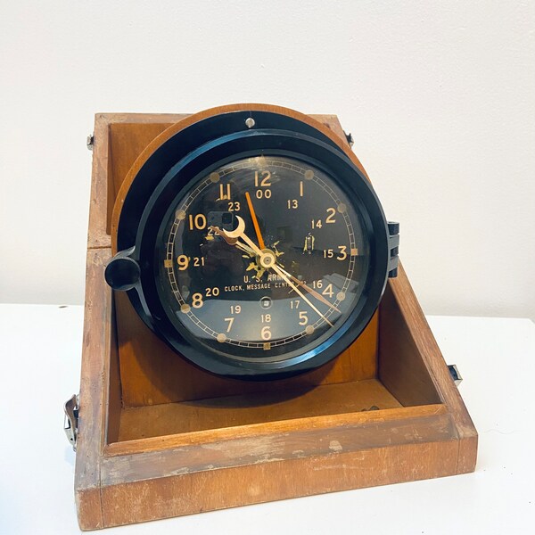 Vintage WWII U.S. Army Message Center M2- Marine Mechanical 6” Chelsea Clock-