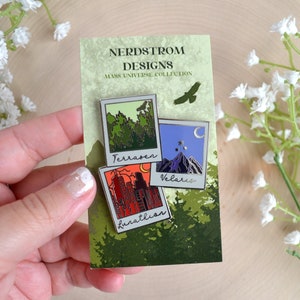SJM Universe Polaroid Enamel Pin || Throne of Glass, ACOTAR, Crescent City || Hard Enamel with Silver Lining || SJM Fans || Fantasy Reader