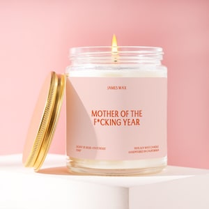 Mom Gift Mother Of The Year Custom Candle For Mother&#39;s Day Appreciation Funny Unique Holiday Birthday Christmas Handmade Personalized F067