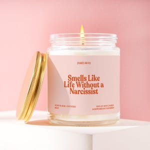 Breakup Gift Candle Smells Like Life Without A Narcissist Funny Divorce Cheer Up Present For Best Friend Healing Care Package JR027