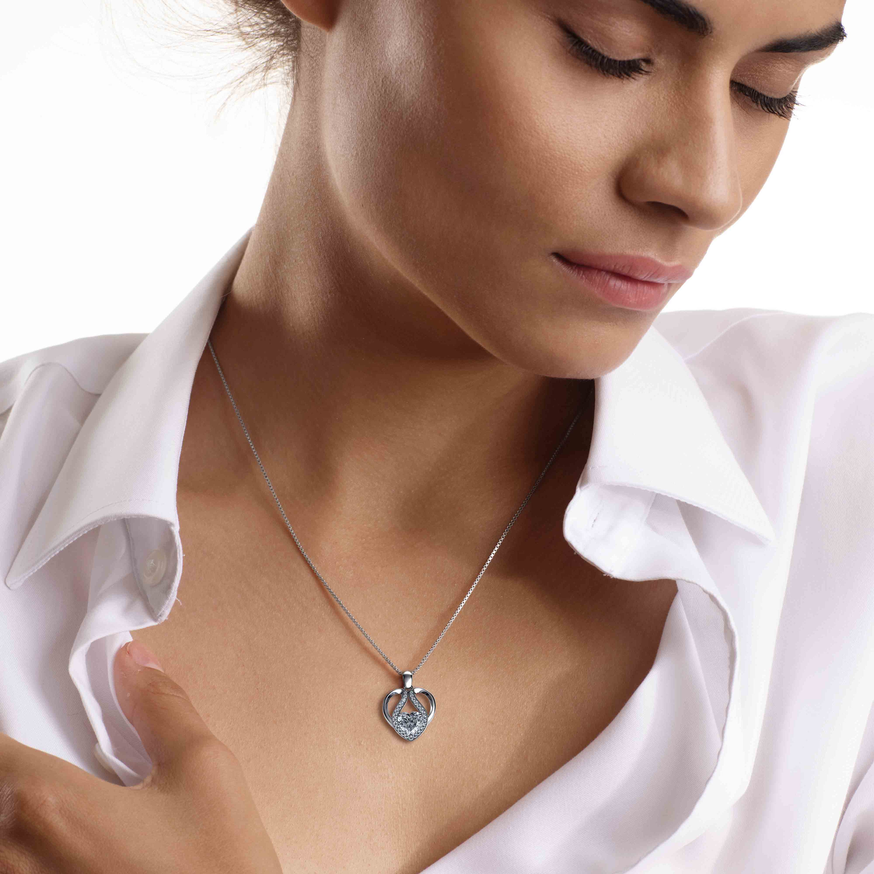 Dephini necklace discount