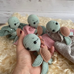 Schnuffeltuch,Schmusetuch,Kuscheltier schildkröte, Babygeschenk,Geburtsgeschenk,schildkröte Amigurumi,Muslin Bild 2