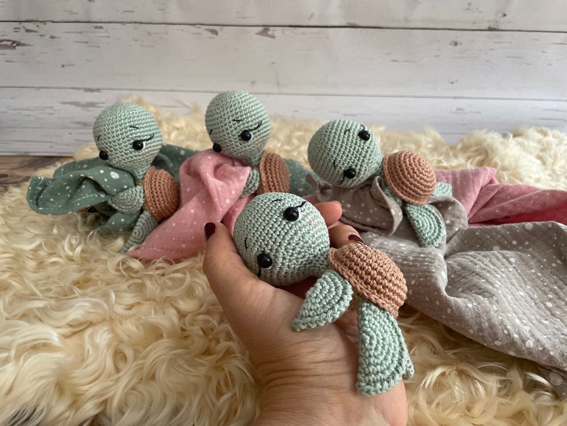 Schnuffeltuch,Schmusetuch,Kuscheltier schildkröte, Babygeschenk,Geburtsgeschenk,schildkröte Amigurumi,Muslin afbeelding 7