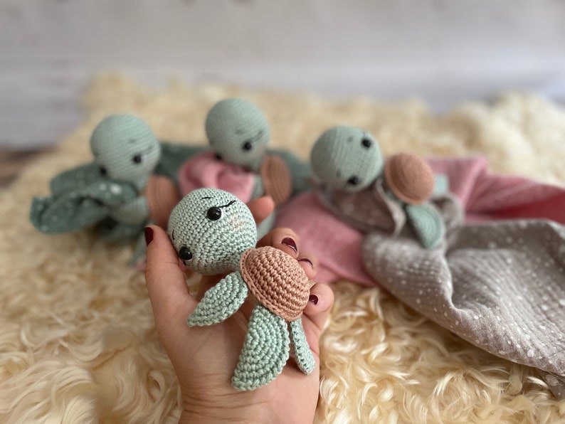 Schnuffeltuch,Schmusetuch,Kuscheltier schildkröte, Babygeschenk,Geburtsgeschenk,schildkröte Amigurumi,Muslin afbeelding 6