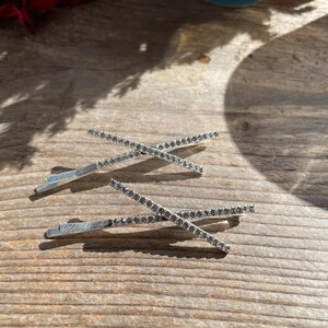 Eleganta 2 st. Glittrande hårspännen i korsform med strass