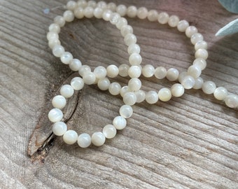 White mother of pearl 4mm beads