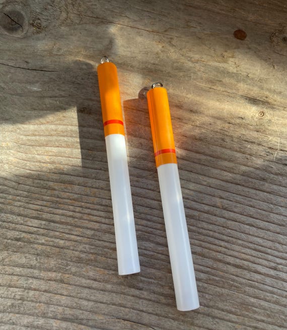 how to not smell like a cigarette 4 Ways to Smoke and Not Smell