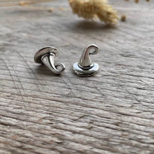 Witch&#39;s hat charms