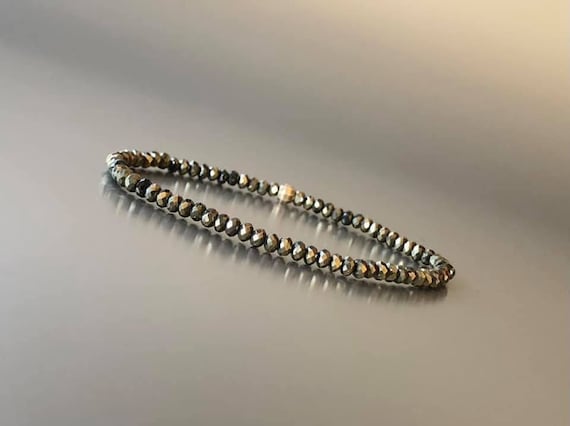 Bracelet en pyrite facettée, bracelet minimaliste, gemmes, bracelet perles à facette, bracelet fin, bijoux en pyrite, pierres fines, 3mm