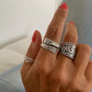 Bohemian silver ring 925 – Hand engraved – Rare spiritual jewelry – Enveloping Boho Ethnic Ring – Adjustable unisex statement ring