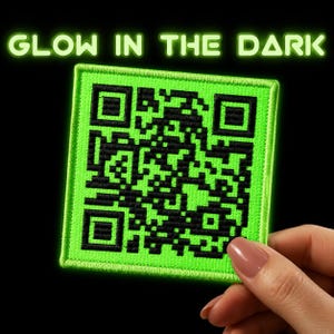 Parche con código QR que brilla en la oscuridad, bordado personalizado termoadhesivo