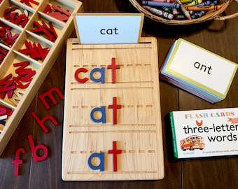 Plateau de cartes d'activités d'orthographe en bois d'érable, tableau d'écriture éducatif pour leçon d'école à la maison en bois d'érable, porte-cartes de rimes d'inspiration Montessori
