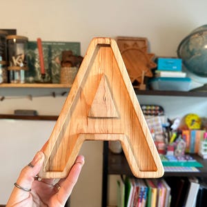 Bandeja de juego con letras mayúsculas de madera para niños, educación en el hogar, lecciones, preescolar, alfabeto, iniciales, nombre, preescolar, jardín de infantes, ortografía, letras