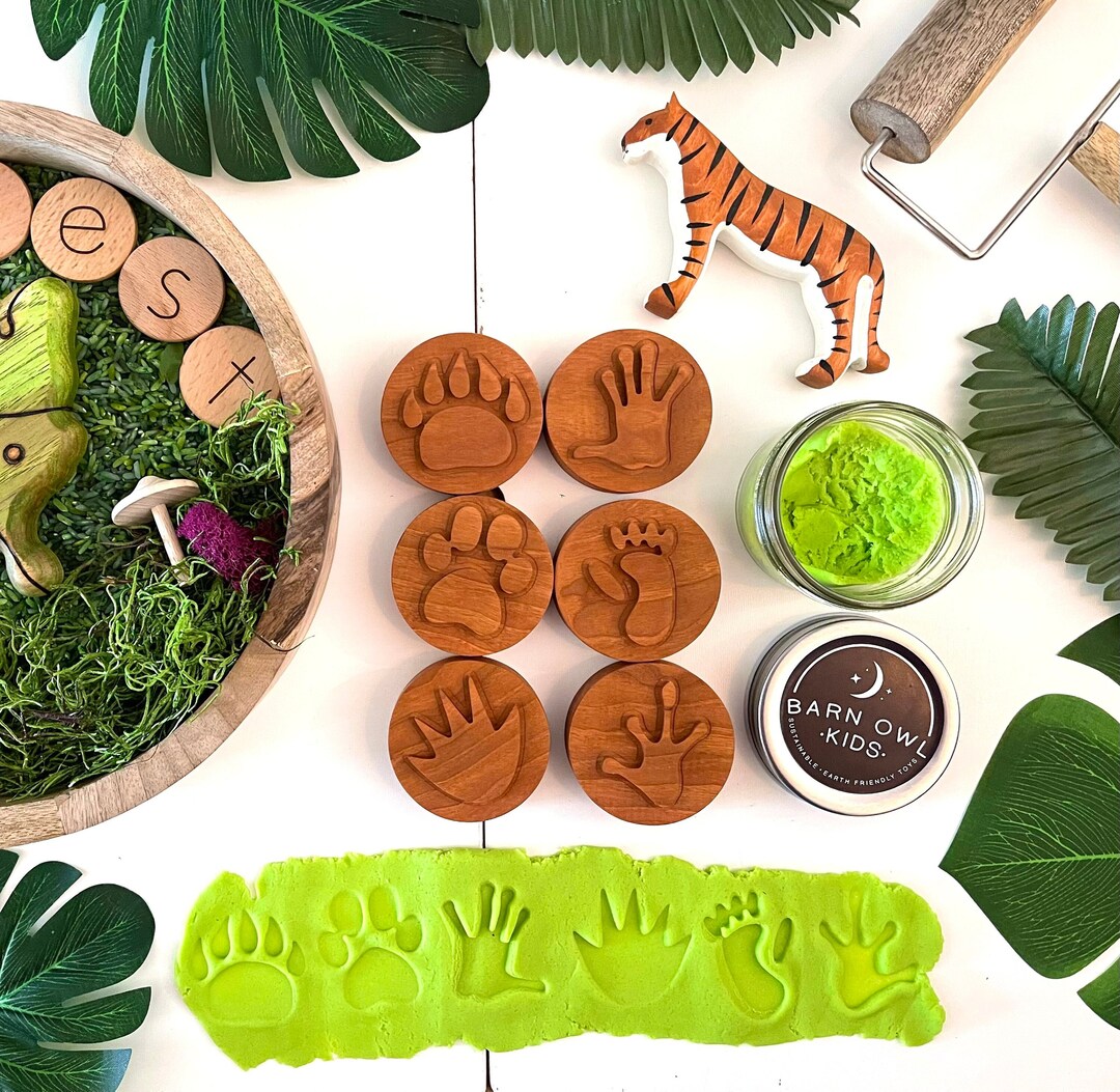 RAINFOREST ANIMAL TRACKS Playdough Stamp Set Chunky Wood Play Accessory