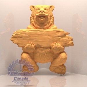 Puede incluir: Una escultura de madera de un oso sosteniendo un cartel en blanco. El oso está sonriendo y tiene un color marrón claro. El cartel está hecho de madera y tiene una textura rugosa.