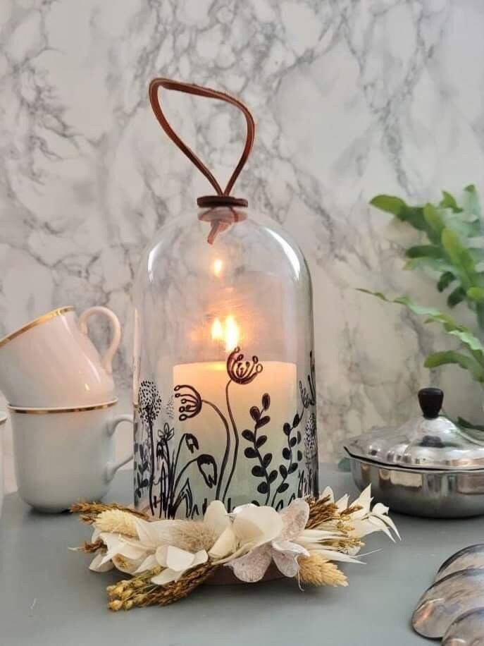 Camille - Cloche en Bois et Plexiglass, Ornee de Fleurs Séchées, Bougie Incluse, Décoration Intérieu