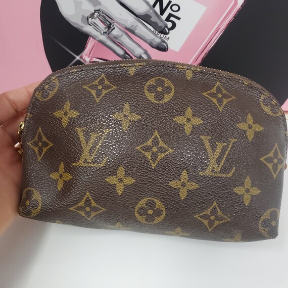 Authentic Louis Vuitton Vintage Cosmatic - image 2