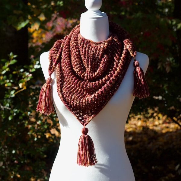 Farmer's Market Shawl | knitting pattern | Triangle mesh/lace shawl