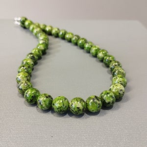 Large beads green jasper necklace-10mm smooth round green gemstone jewelry-everyday necklace-best gemstone beads-best gifts