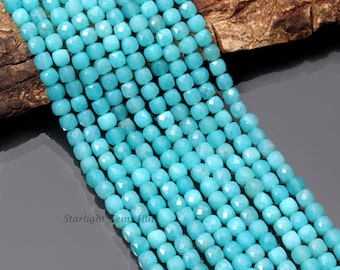 Cuentas de apatita azul hielo: cuadrado facetado de 4 mm, tira de 13 pulgadas