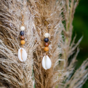 Shell earrings with gemstones*Cowrie shell gemstone earrings*Spiritual jewelry*Hippie jewelry