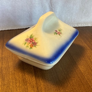Ditmar Urbach Czech Art Deco Pottery; Czech interwar pottery; Covered rectangular dish
