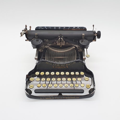 【激レア】ブラザー Brother Deluxe 1350 タイプライター TypewriterMinutes-Typewriter Review: 1979 Brother Deluxe