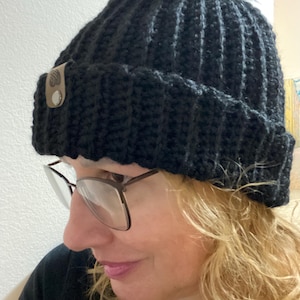 Handmade Alpaca Wool Beanie with Faux Fur Pom Pom – Cozy, Warm, and Stylish Winter Hat in Multiple Colors