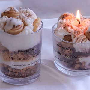 Cinnamon roll candle jar, cinnamon bun dessert candle, gift for cinnamon lover, fall home decor, christmas gift candle, holiday scents