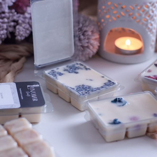 Botanical, long lasting wax melts with dried flowers, 8 floral scents available