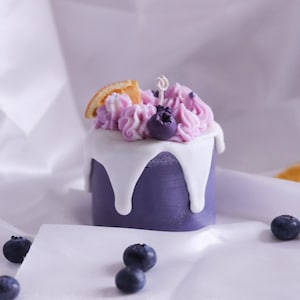 Cute Blueberry cake candle, strongly scented with blueberry and vanilla. Christmas gift, birthday gift for blueberried lovers