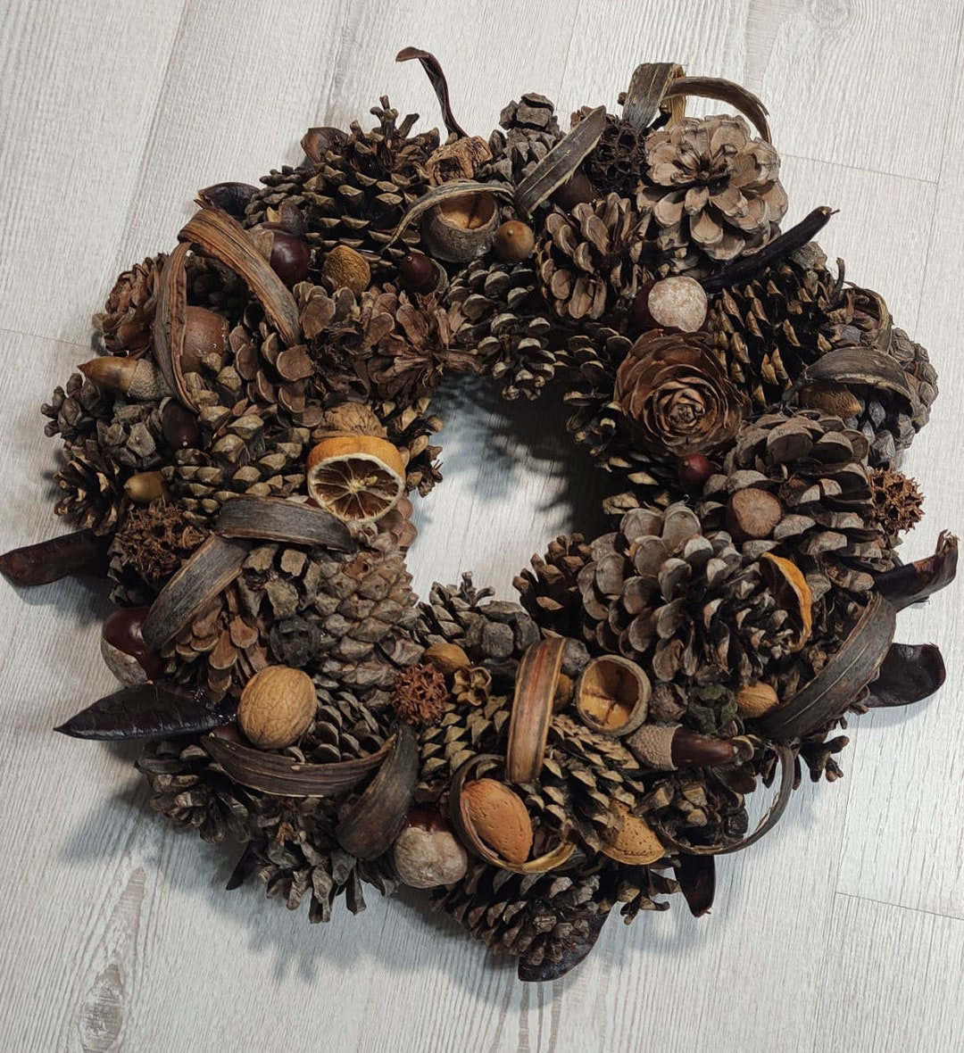 Natural Materials Wreath | Versatile Decoration for Christmas, Fall and ...