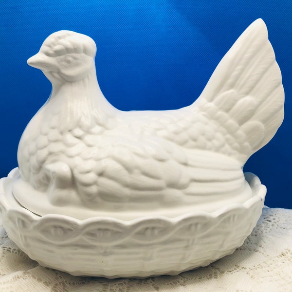vintage Rare Portmeirion Pottery White Hen #2 Egg Storage/Casserole Dish 1960's