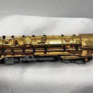 Hallmark Keepsake Ornament Lionel Commemorative 100th Anniversary 22K Gold Flash Finish Hudson Locomotive 2000 QXI5261 MIB