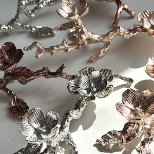 Double Flower Metal Sphere Stand (crystal sphere stand, flower sphere stand)
