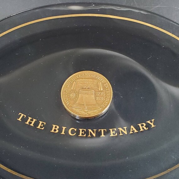 The BICENTENARY Oval Glass Plate and Coin Medallion 200 Years of