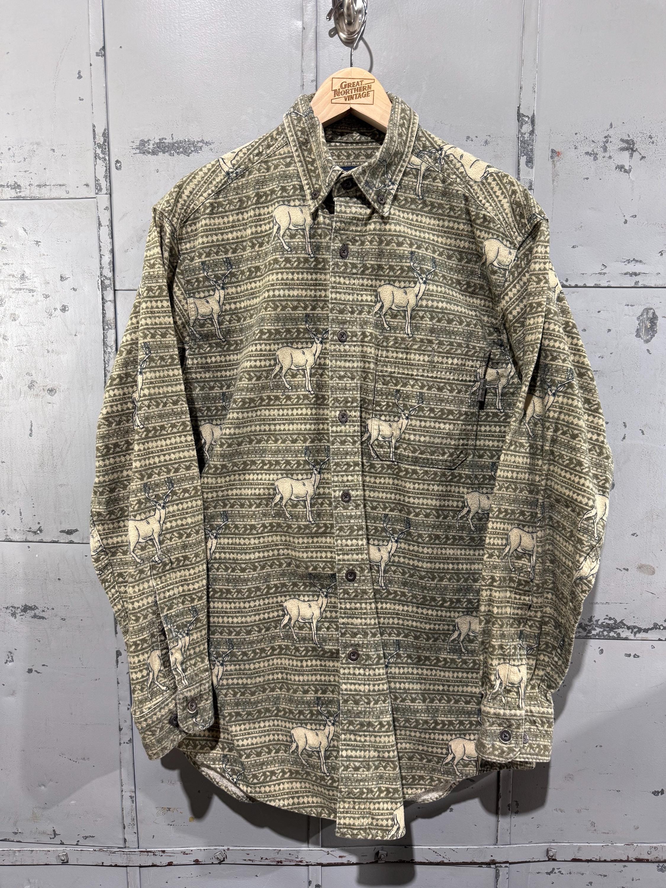 L Vintage Woolrich Whitetail Deer Print Shirt One Pocket