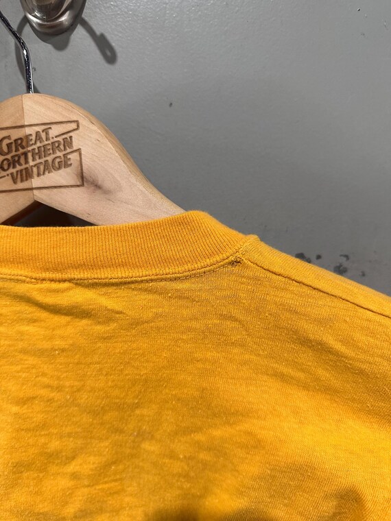 True Vintage 60s Champion Running Man Youth Flock Print Yellow
