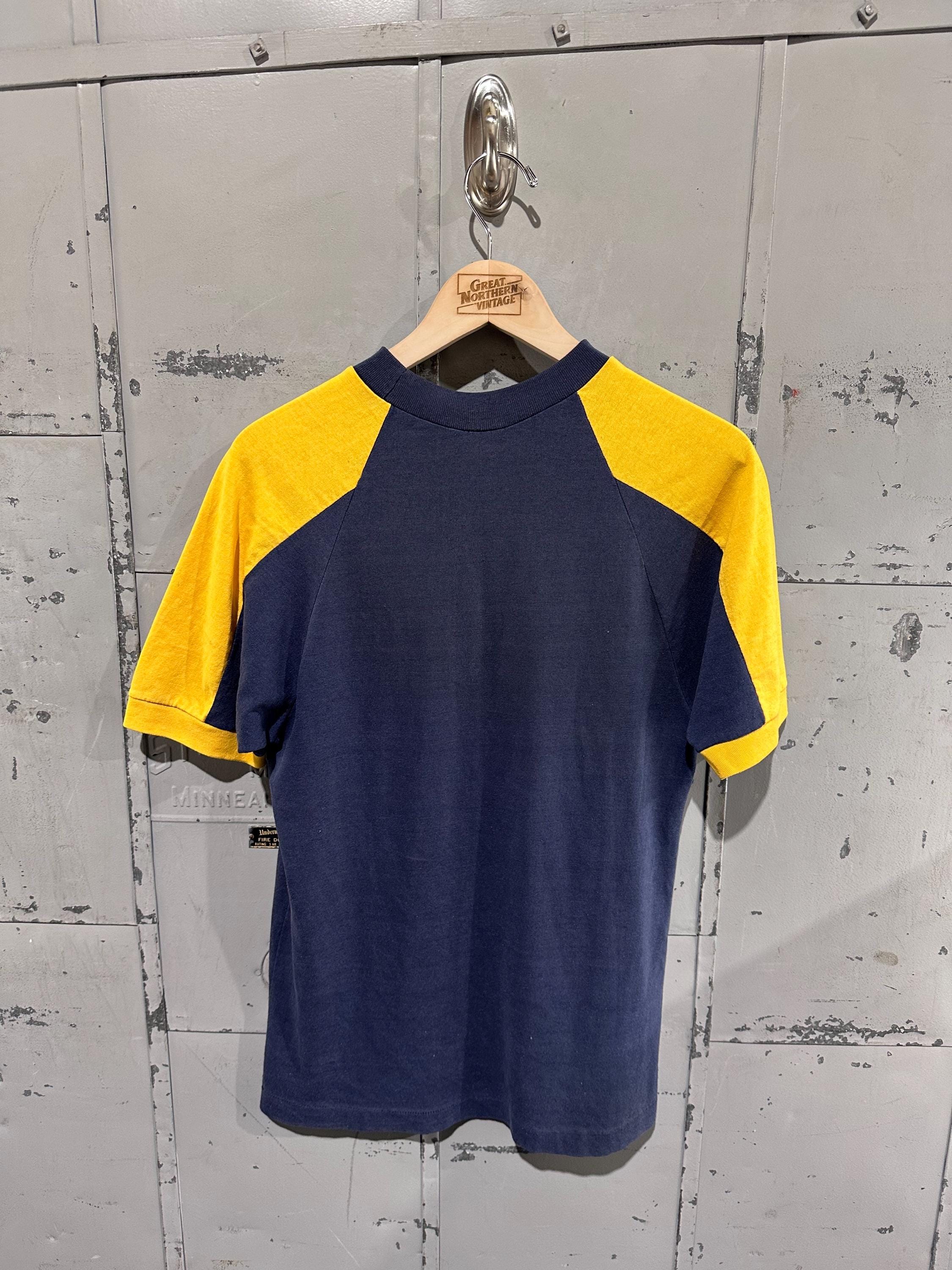 Champion RIPSAW 70 Tシャツ ブルー イエロー Vintage 70s Navy/yellow Champion Blue Bar Ringer SDSU South Dakota